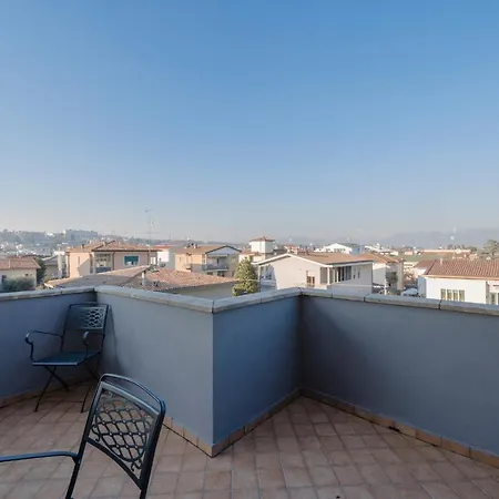 Apartment Attico In Centro A Desenzano Del Garda Desenzano del Garda
