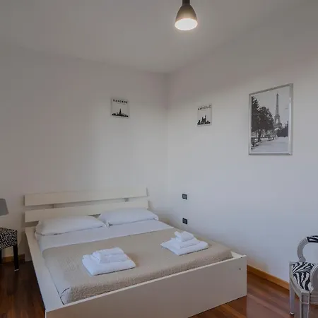 Attico In Centro A Desenzano Del Garda Apartment Desenzano del Garda