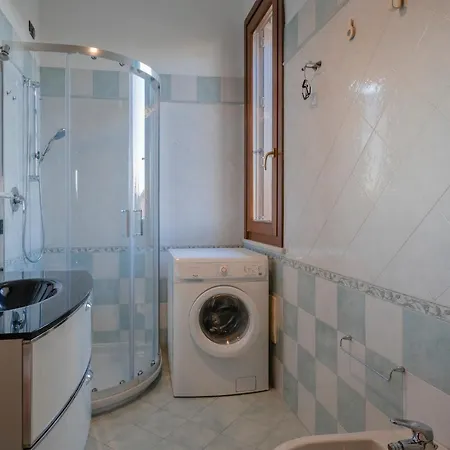 Apartment Attico In Centro A Desenzano Del Garda Desenzano del Garda