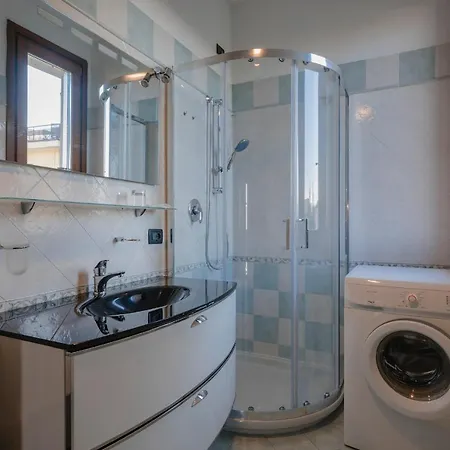 Attico In Centro A Desenzano Del Garda Apartment